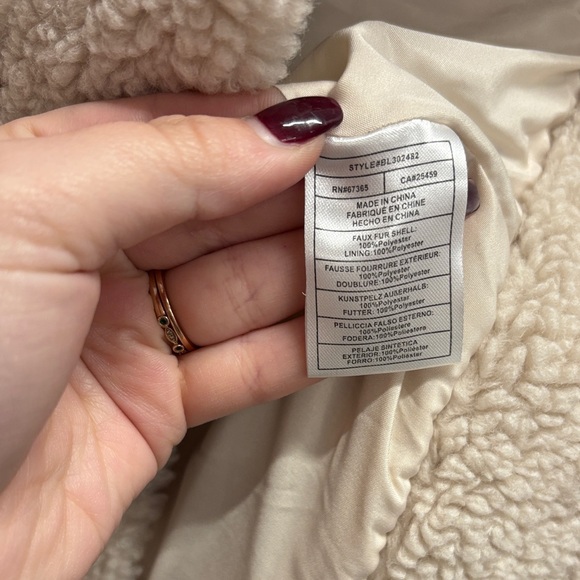 BB Dakota Off-White Fuzzy Sherpa Jacket Size Large Winter Cold Weather - Picture 3 of 5